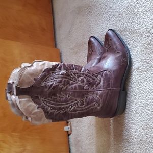 Brown and tan cow girl boots size 8